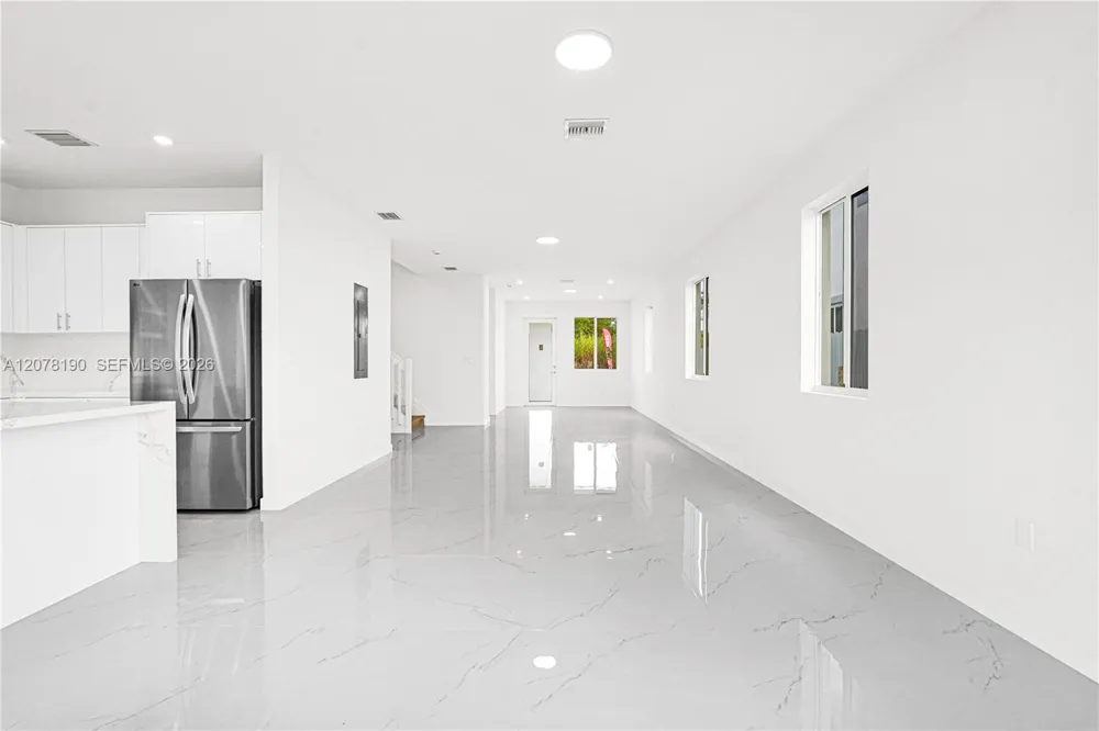 22555 SW 125th Ave Miami, FL 33170