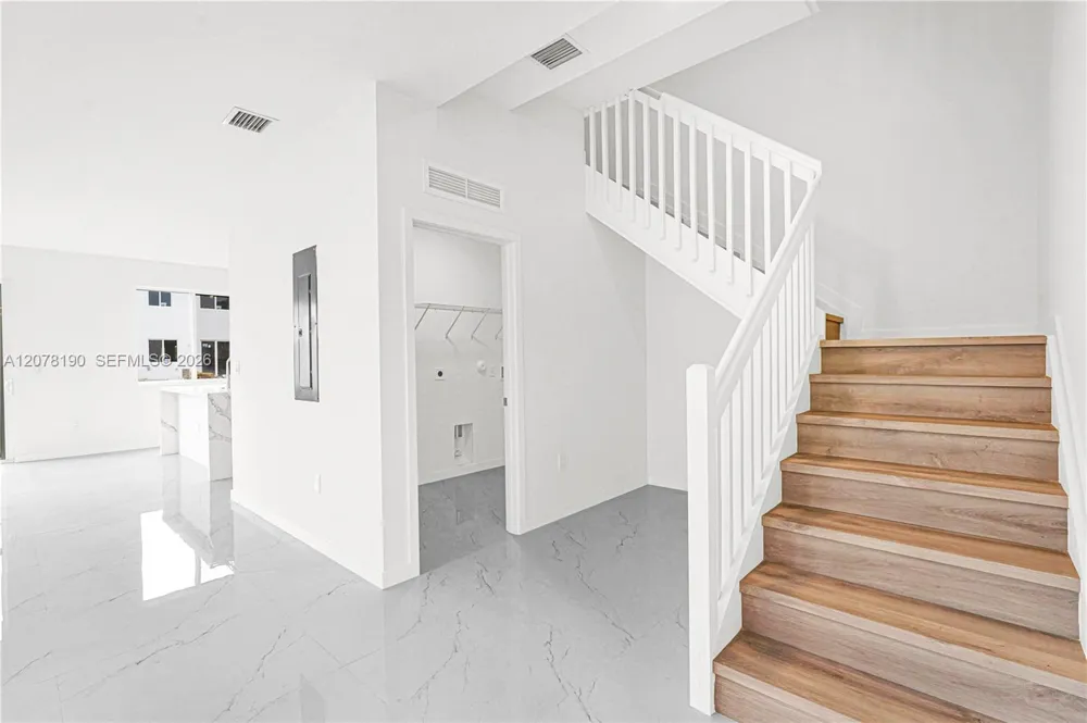 22555 SW 125th Ave Miami, FL 33170