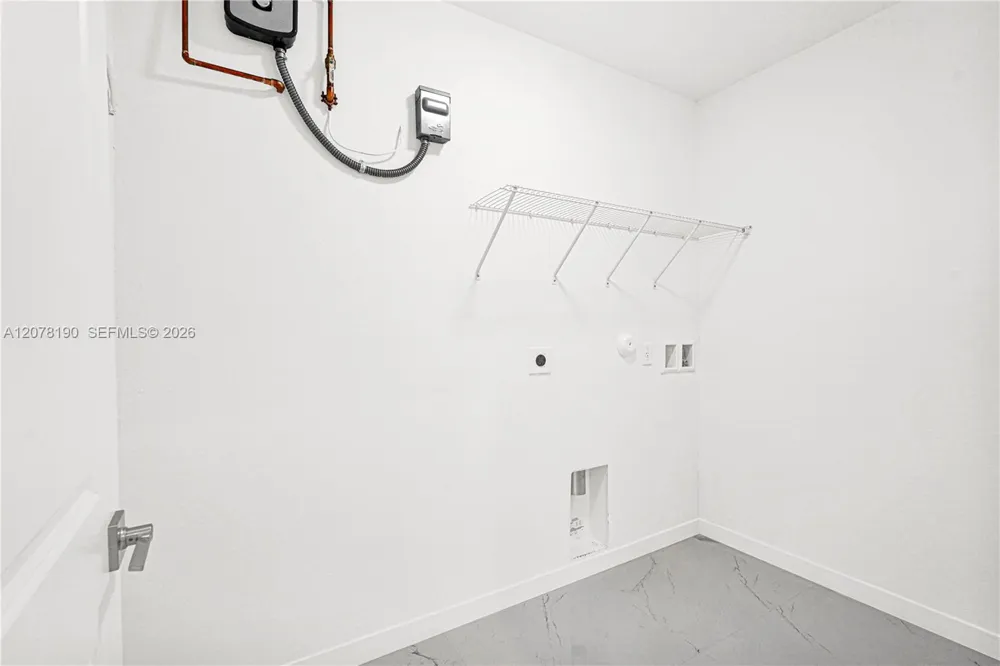 22555 SW 125th Ave Miami, FL 33170