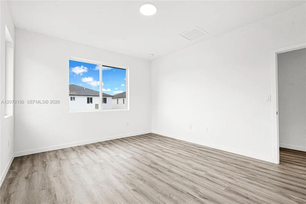 22555 SW 125th Ave Miami, FL 33170