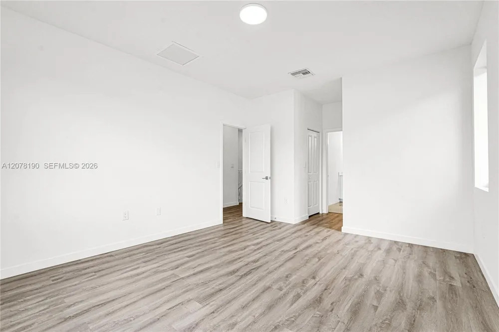 22555 SW 125th Ave Miami, FL 33170