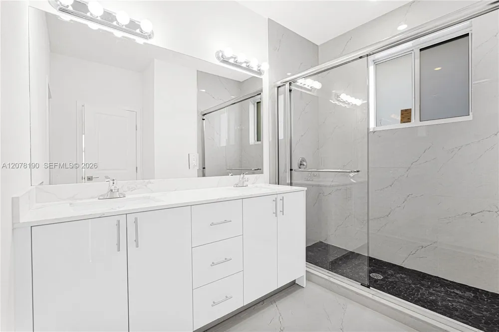 22555 SW 125th Ave Miami, FL 33170