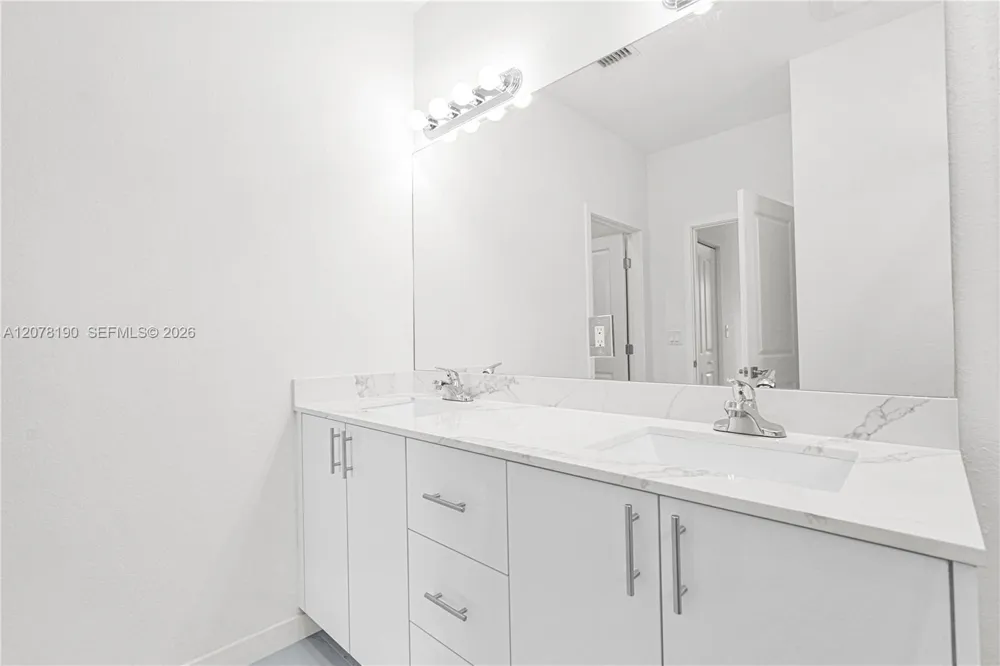 22555 SW 125th Ave Miami, FL 33170