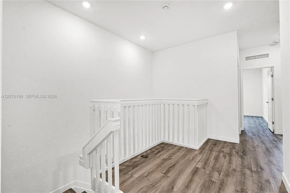 22555 SW 125th Ave Miami, FL 33170