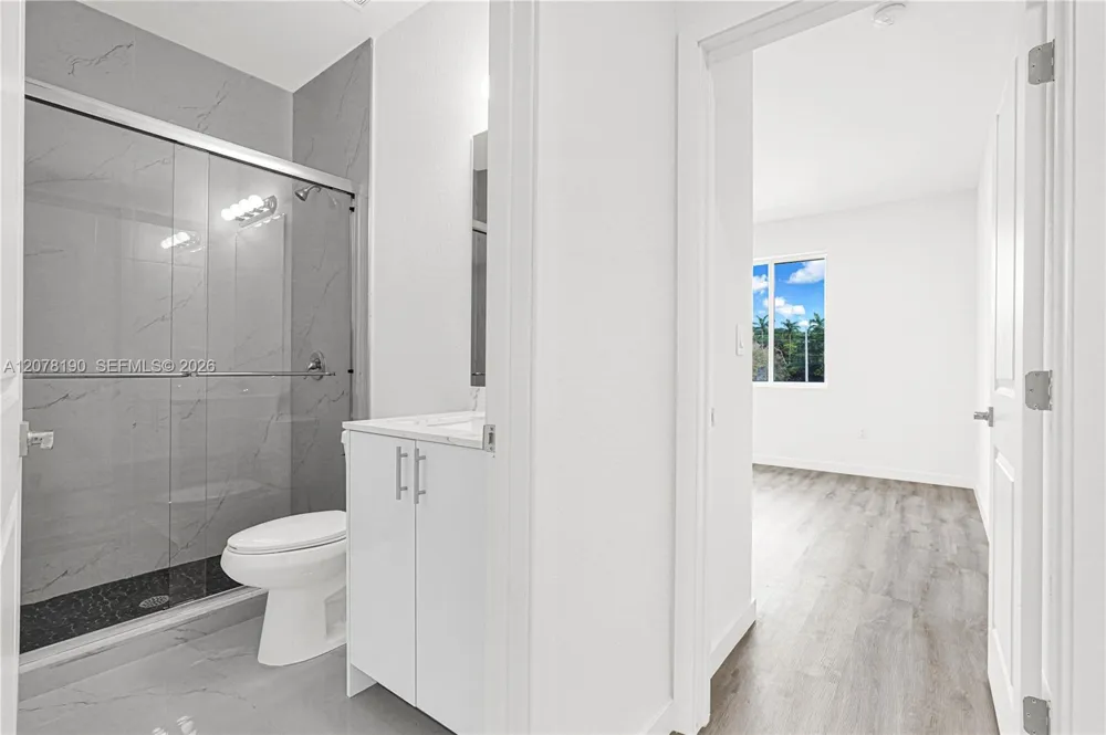22555 SW 125th Ave Miami, FL 33170