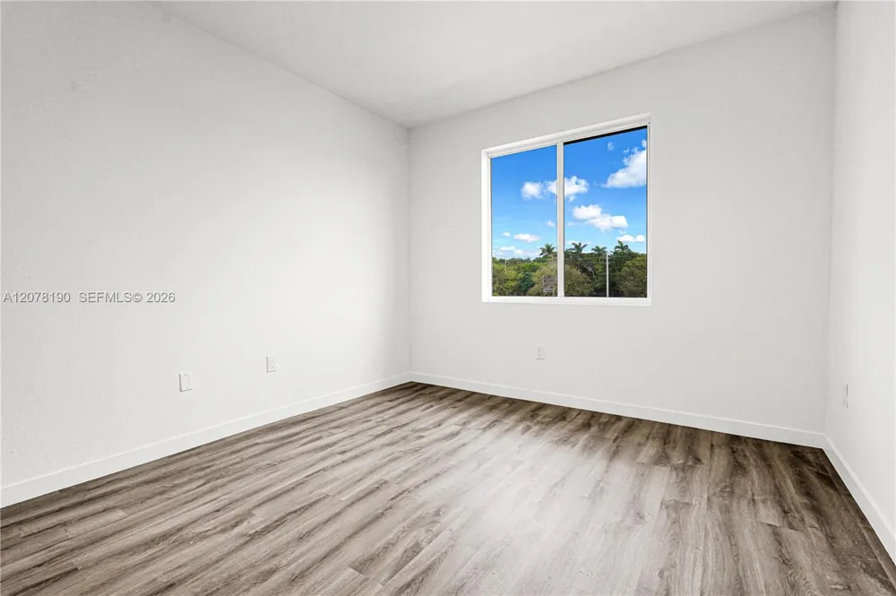 22555 SW 125th Ave Miami, FL 33170