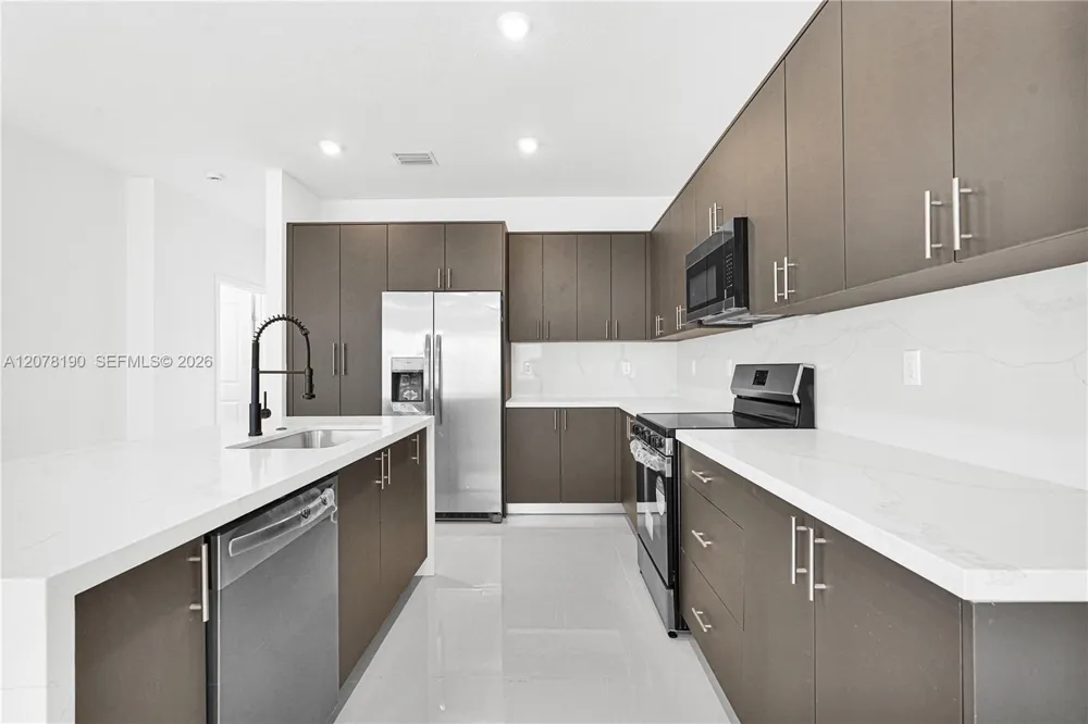 22555 SW 125th Ave Miami, FL 33170