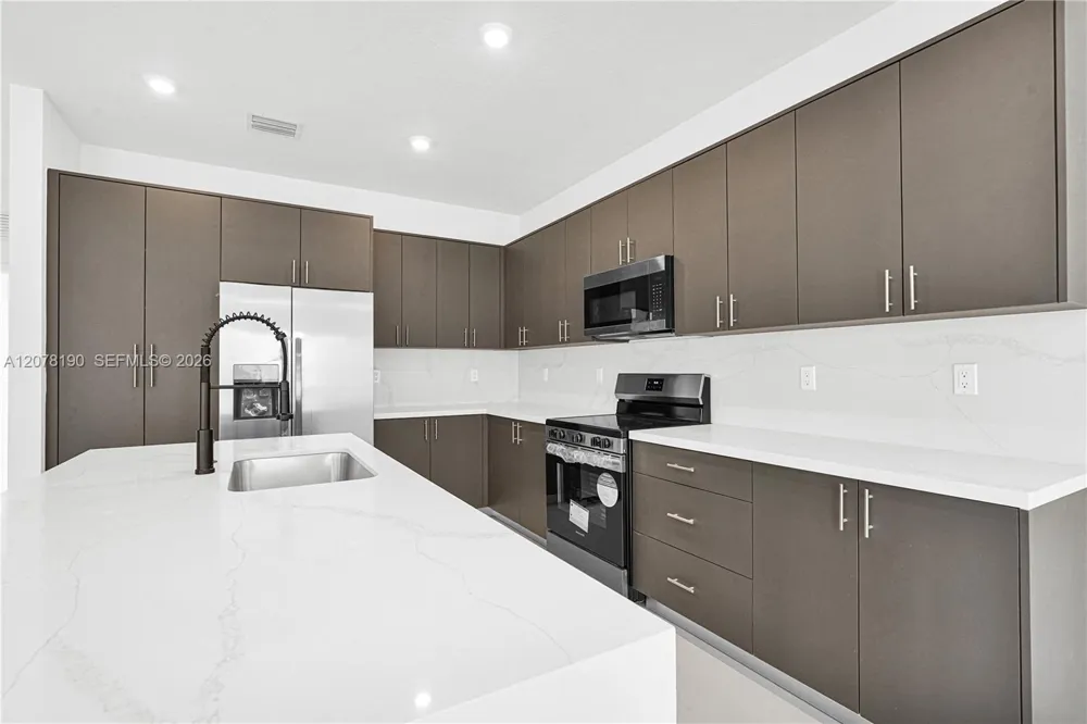 22555 SW 125th Ave Miami, FL 33170
