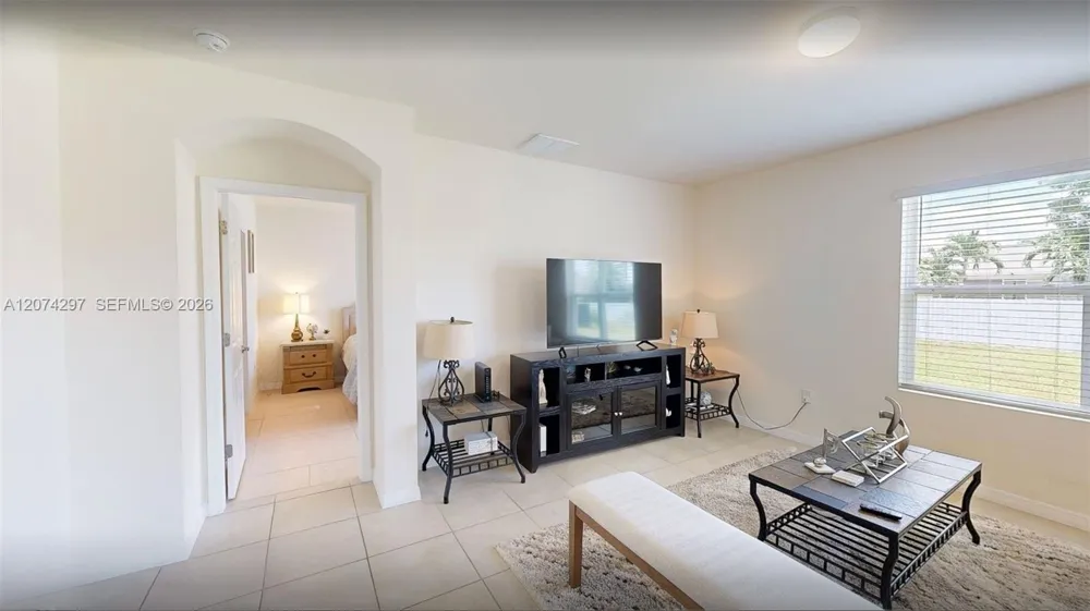 513 Nelson Rd N Cape Coral, FL 33993