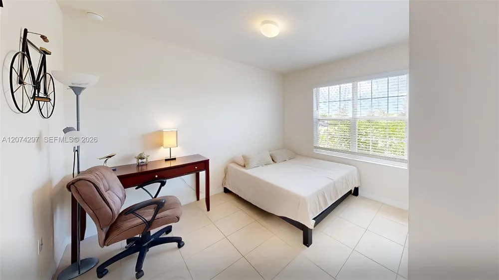 513 Nelson Rd N Cape Coral, FL 33993