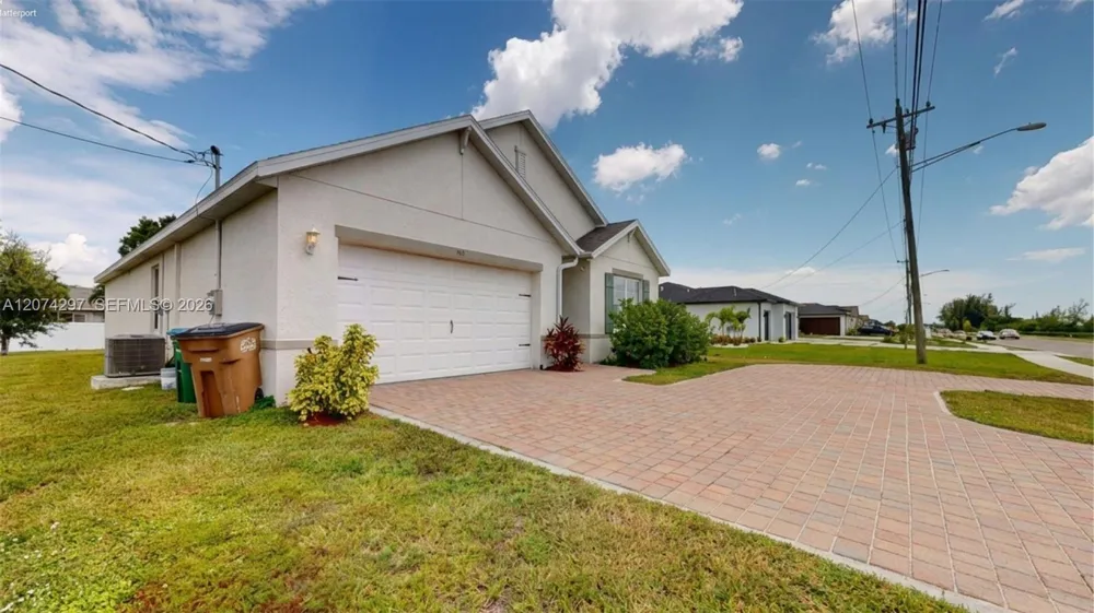513 Nelson Rd N Cape Coral, FL 33993