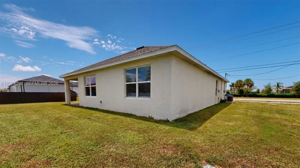513 Nelson Rd N Cape Coral, FL 33993