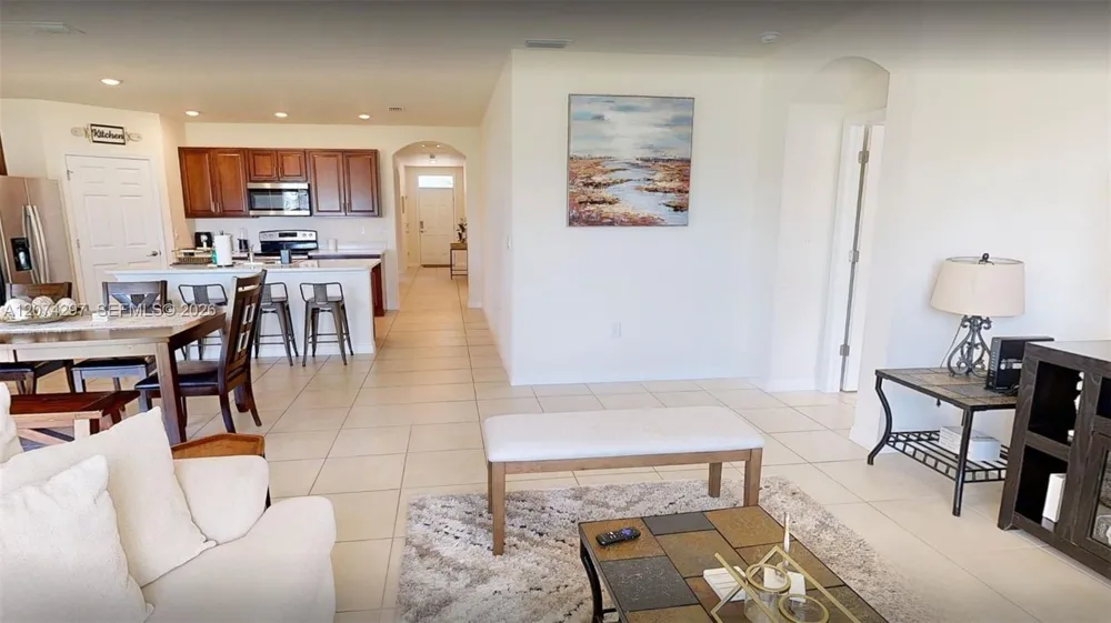 513 Nelson Rd N Cape Coral, FL 33993