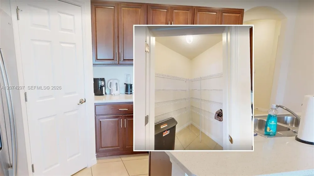 513 Nelson Rd N Cape Coral, FL 33993