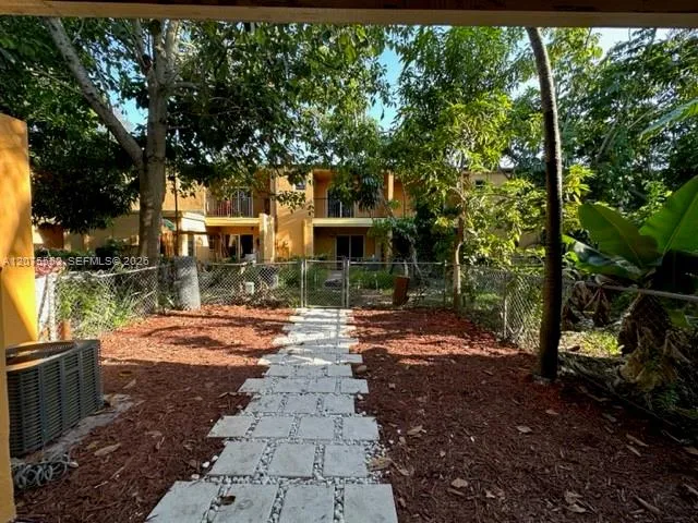 Address Not Shown Sunrise, FL 33313