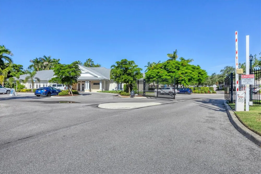 3409 54TH DRIVE W #103 Bradenton, FL 34210