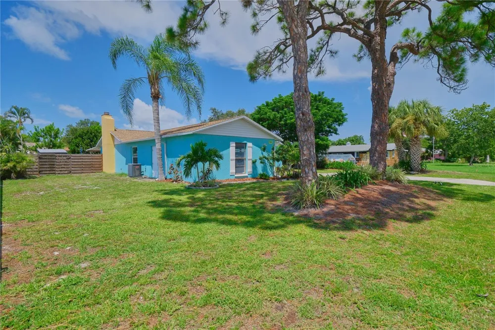 1816 82ND STREET NW Bradenton, FL 34209