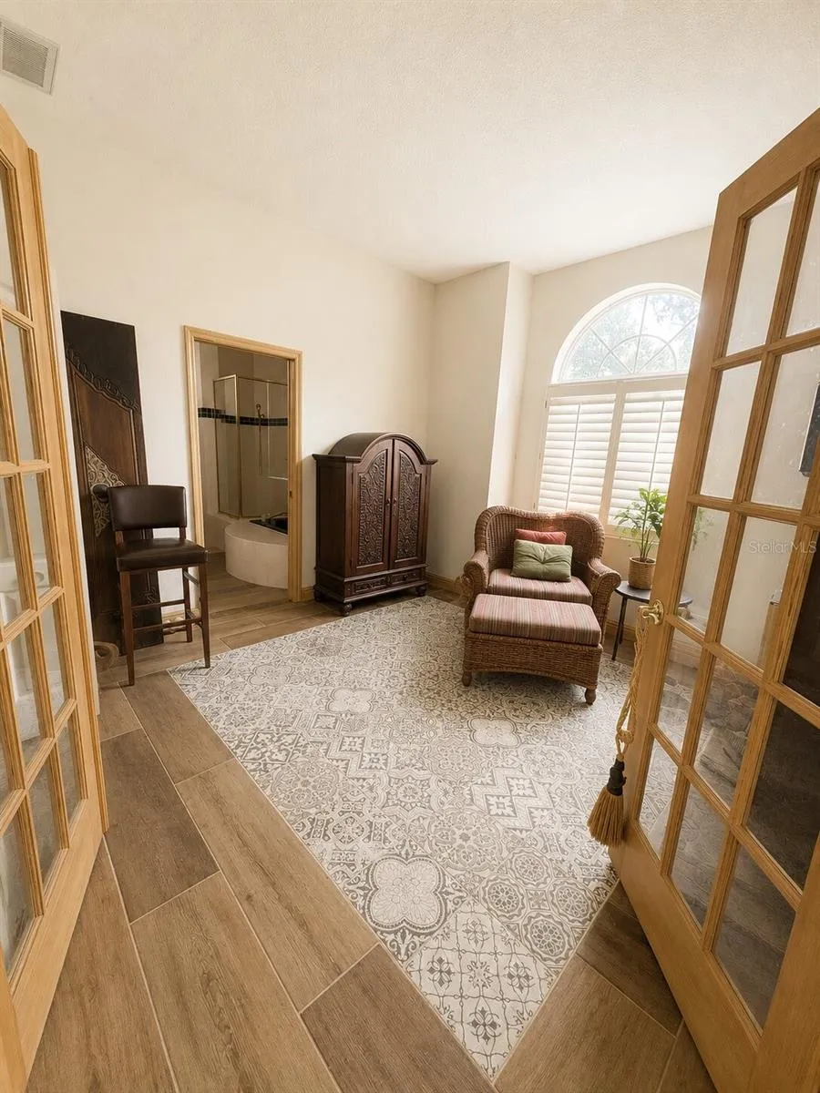 995 WEATHERSFIELD DRIVE Dunedin, FL 34698