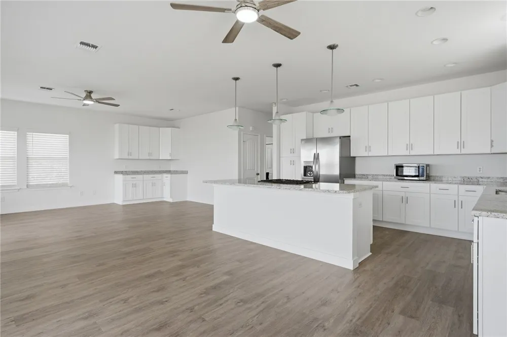 601 Bayshore Drive Ingleside, TX 78362