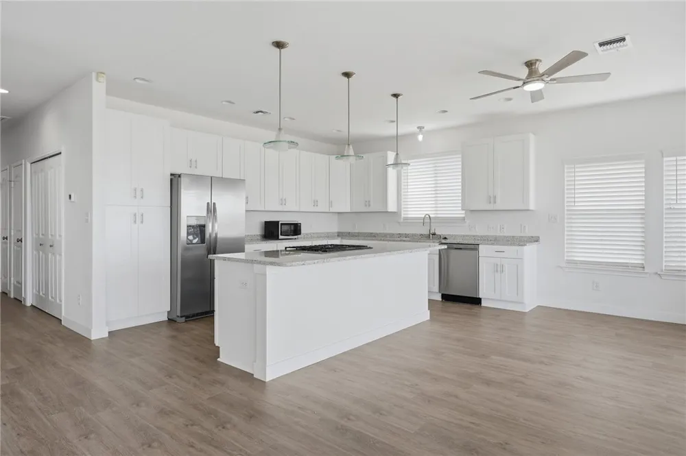 601 Bayshore Drive Ingleside, TX 78362