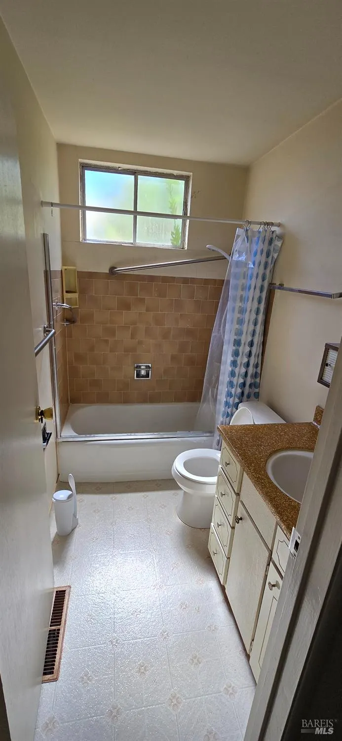 68 Alma Drive Rohnert Park, CA 94928