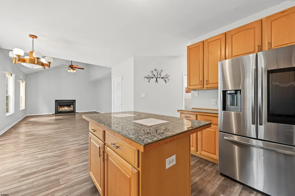 18 Chancellor Park Dr Mays Landing, NJ 08330