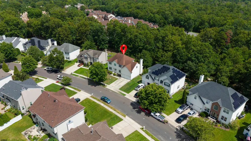 18 Chancellor Park Dr Mays Landing, NJ 08330