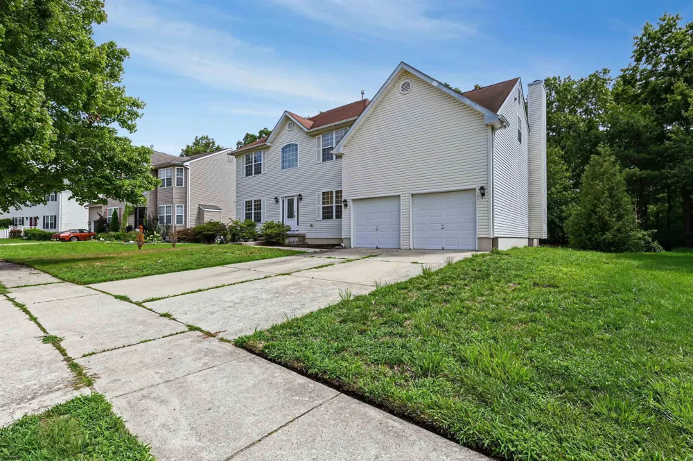 18 Chancellor Park Dr Mays Landing, NJ 08330