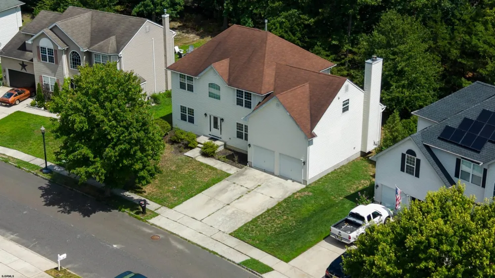 18 Chancellor Park Dr Mays Landing, NJ 08330