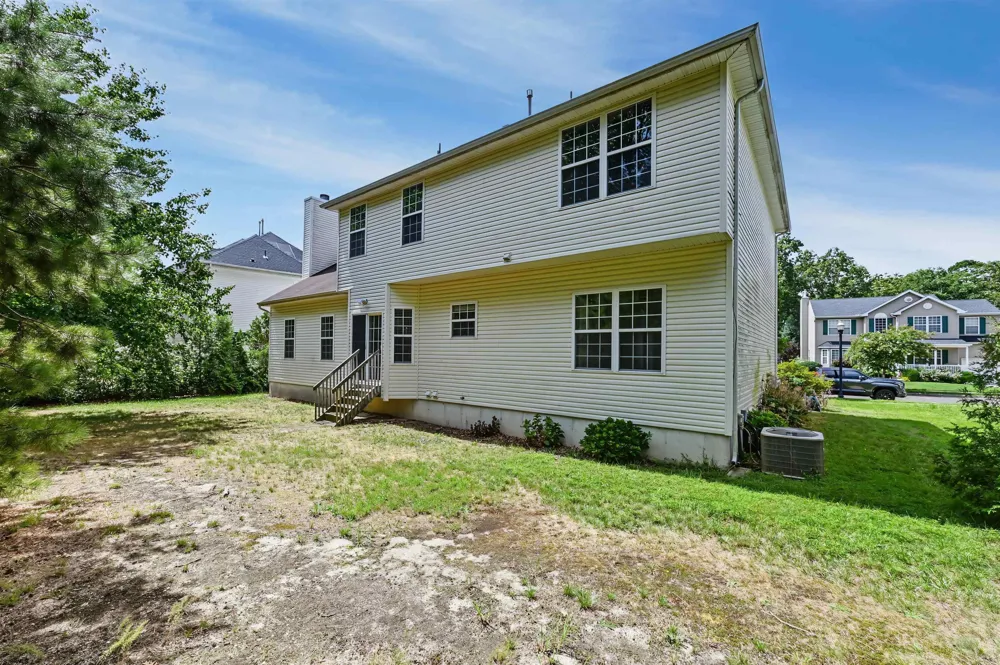 18 Chancellor Park Dr Mays Landing, NJ 08330