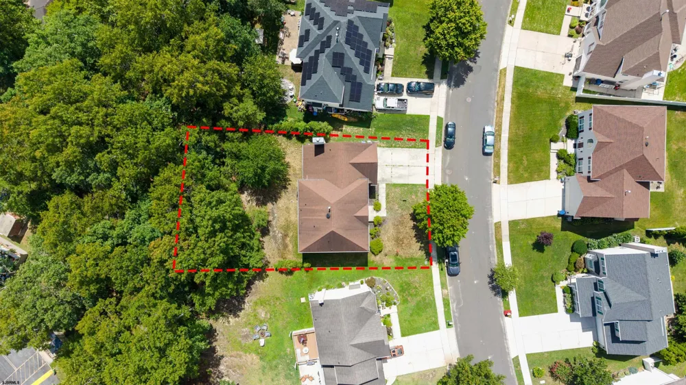 18 Chancellor Park Dr Mays Landing, NJ 08330
