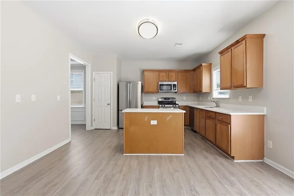 7307 Toccoa Circle Union City, GA 30291