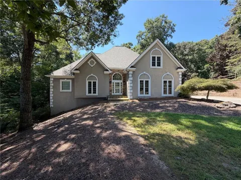 3320 Sweetwater Drive