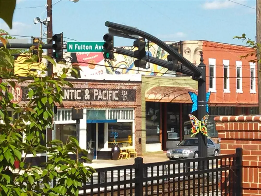 3160 Lake Avenue Hapeville, GA 30354
