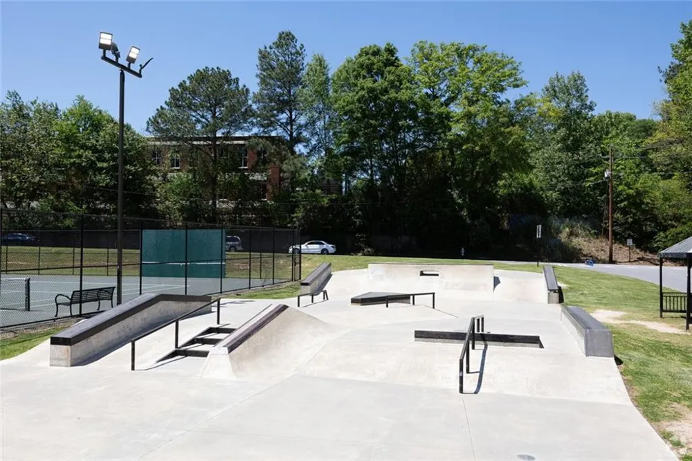 3160 Lake Avenue Hapeville, GA 30354