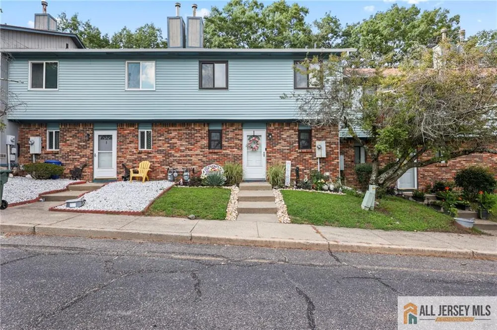 3 Eagle Court Howell, NJ 07731