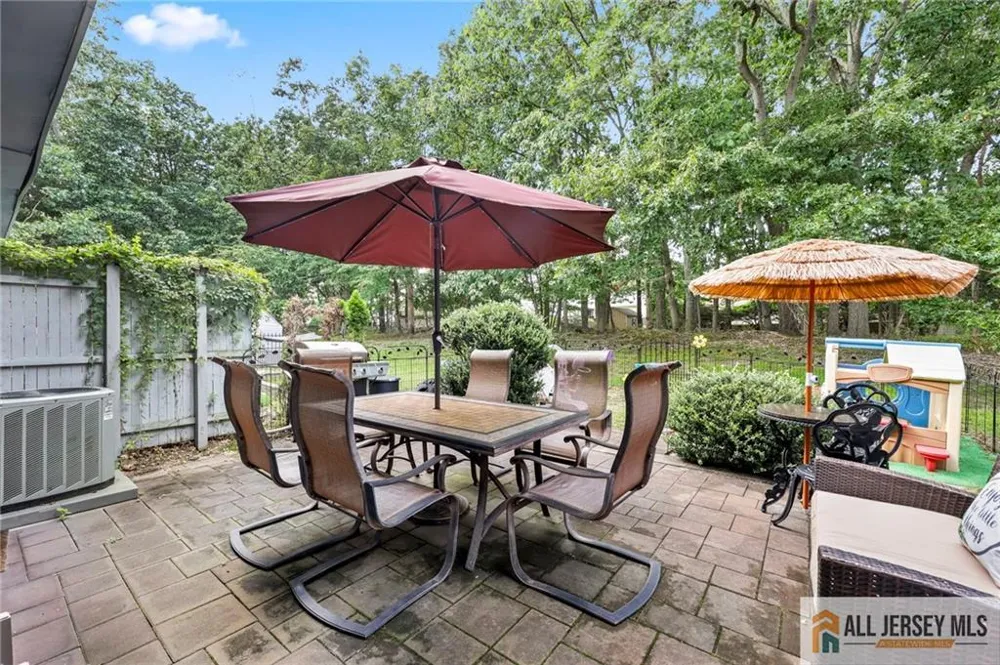 3 Eagle Court Howell, NJ 07731