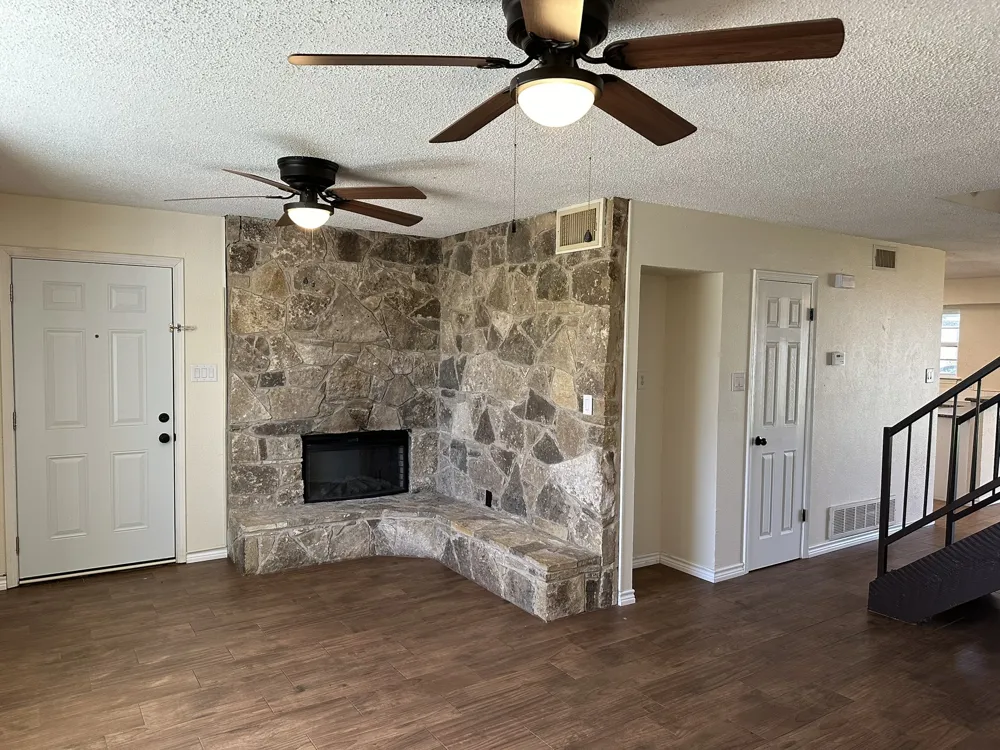 204 E Rucker Street Granbury, TX 76048