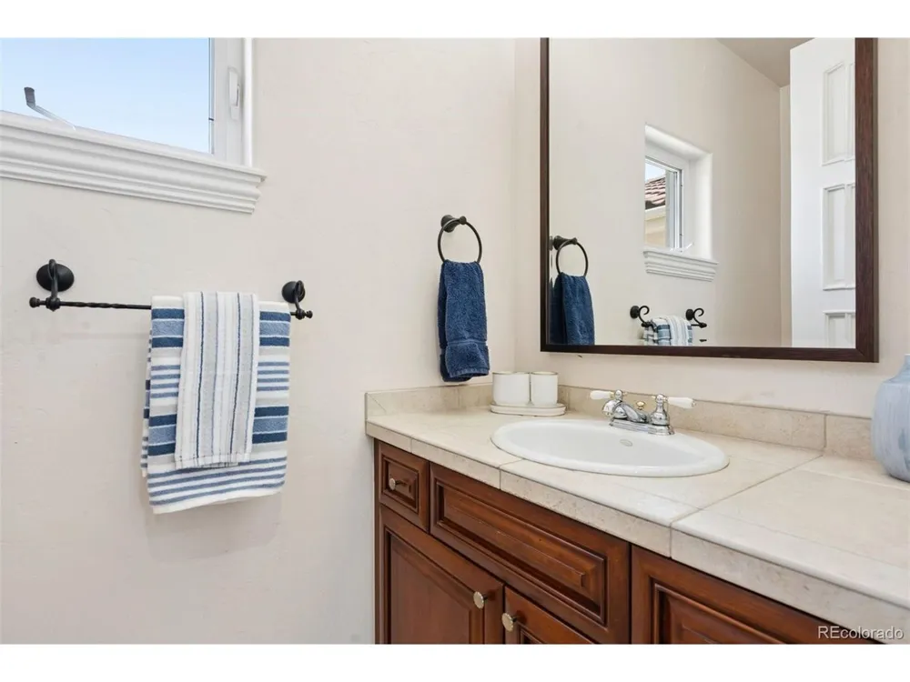 8926 Ridgepoint Way Castle Pines, CO 80108