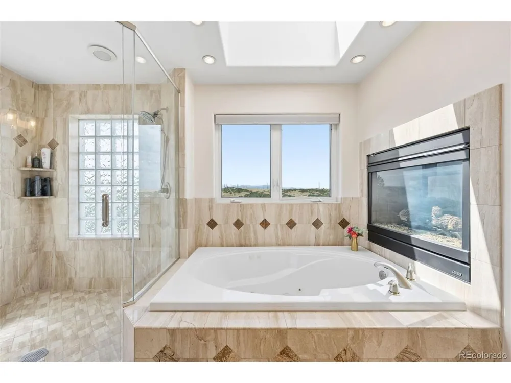 8926 Ridgepoint Way Castle Pines, CO 80108