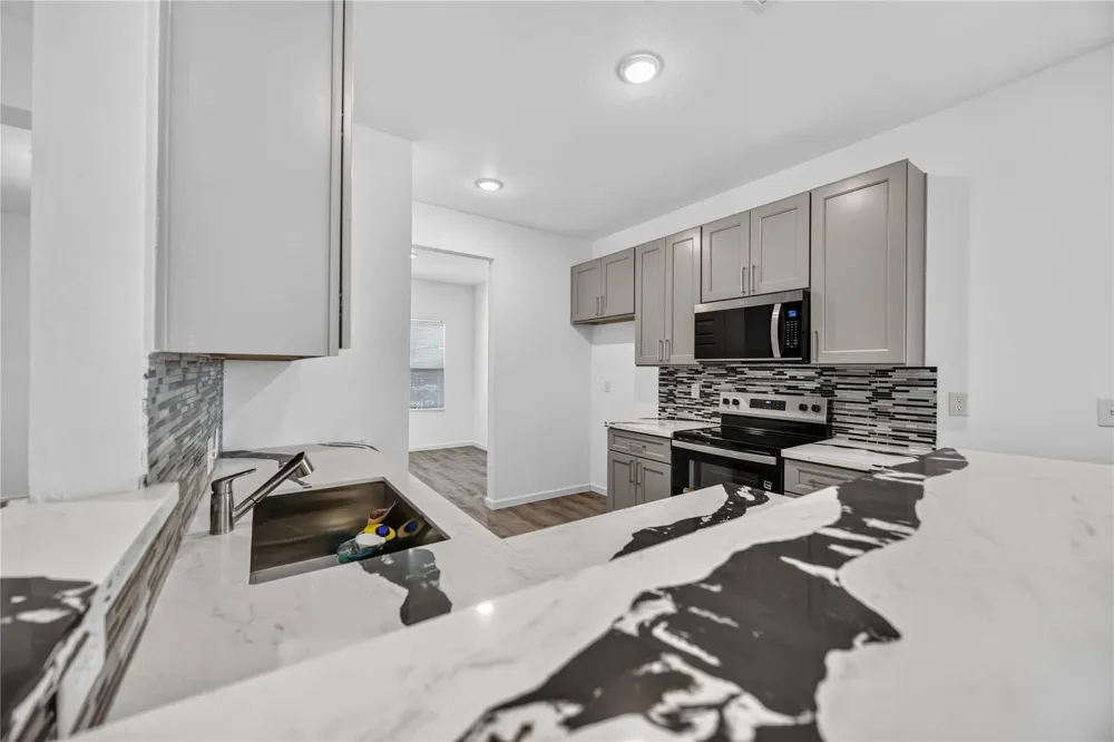 7313 Wren Circle Texas City, TX 77591