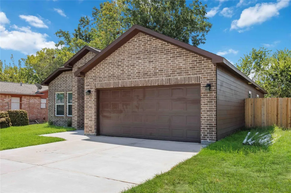 7313 Wren Circle Texas City, TX 77591
