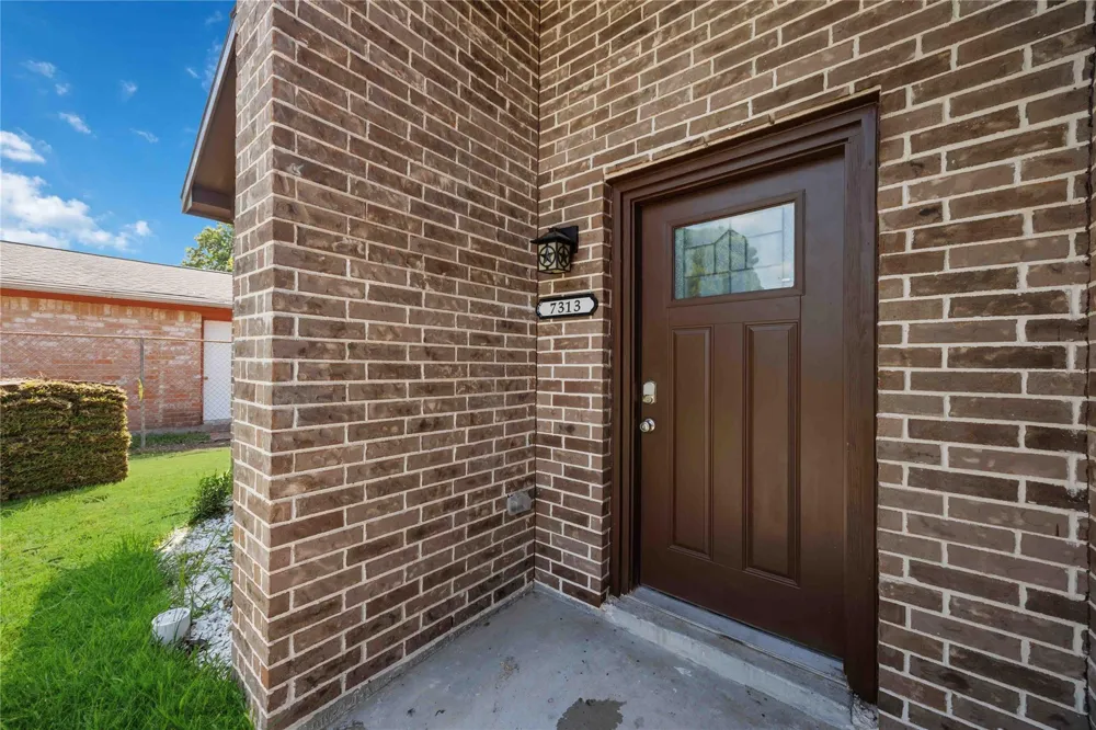 7313 Wren Circle Texas City, TX 77591