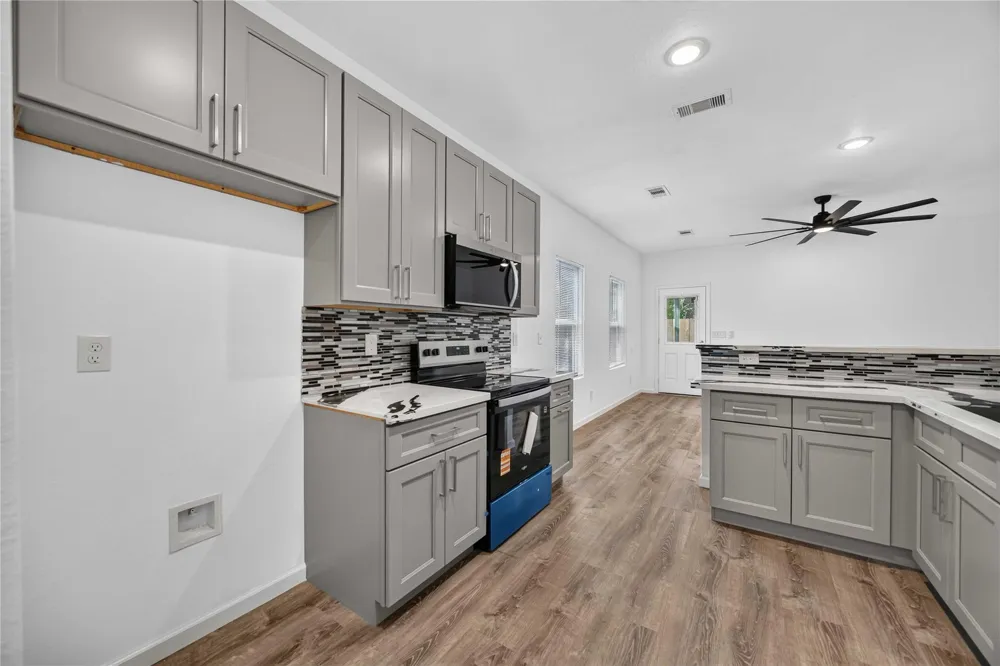 7313 Wren Circle Texas City, TX 77591