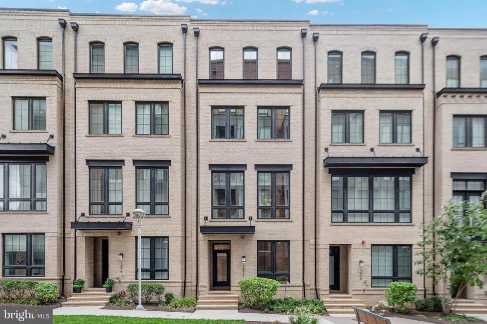 1876 EASTERLY ROAD Reston, VA 20190
