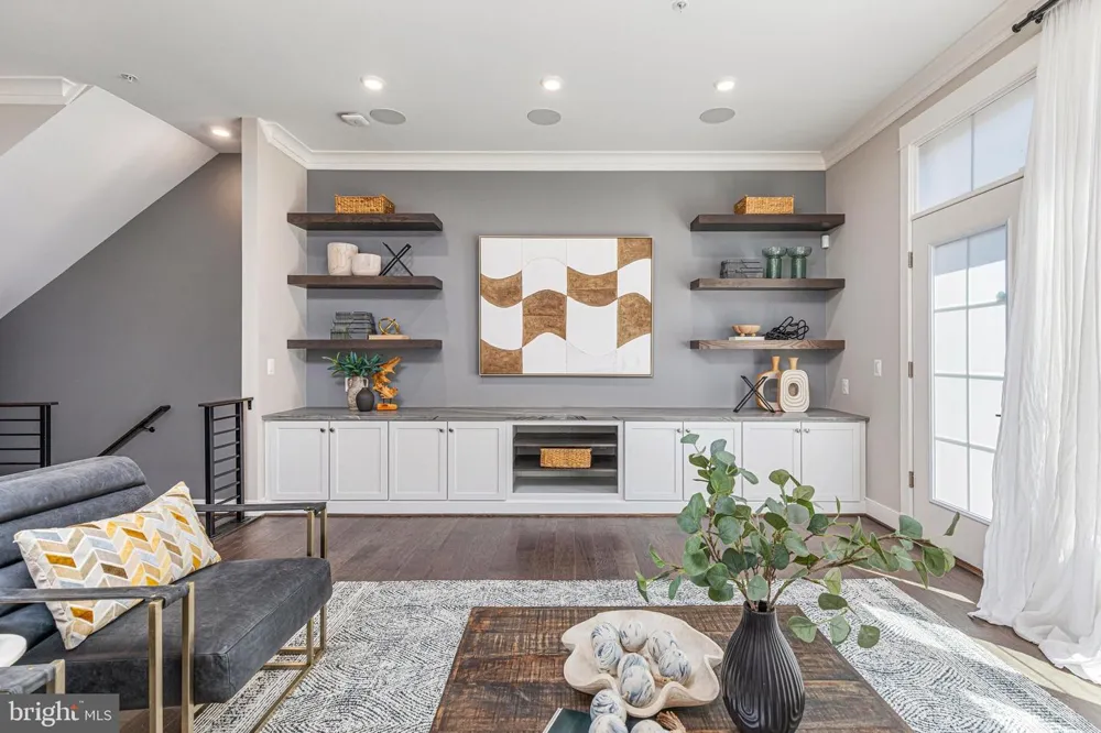 1876 EASTERLY ROAD Reston, VA 20190