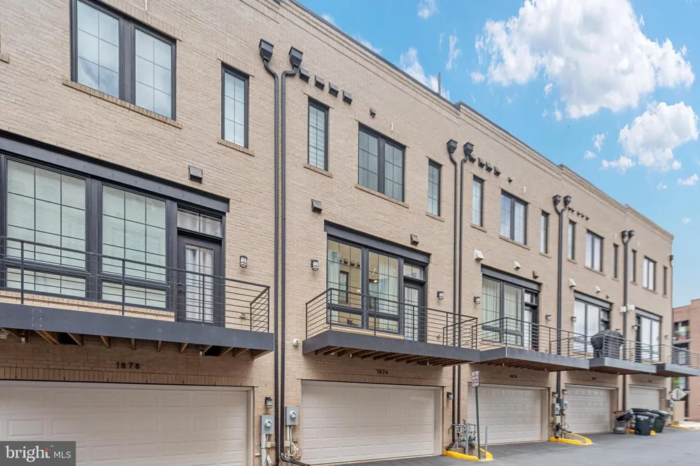 1876 EASTERLY ROAD Reston, VA 20190