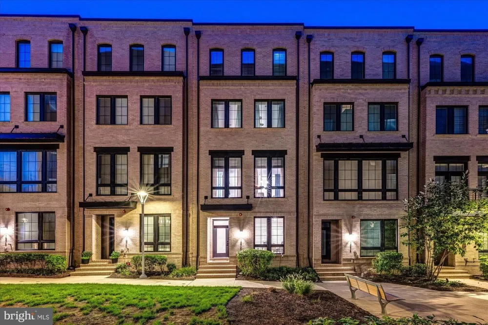 1876 EASTERLY ROAD Reston, VA 20190