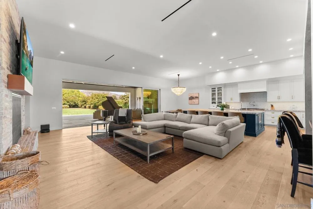 105 Equestrian San Marcos, CA 92069