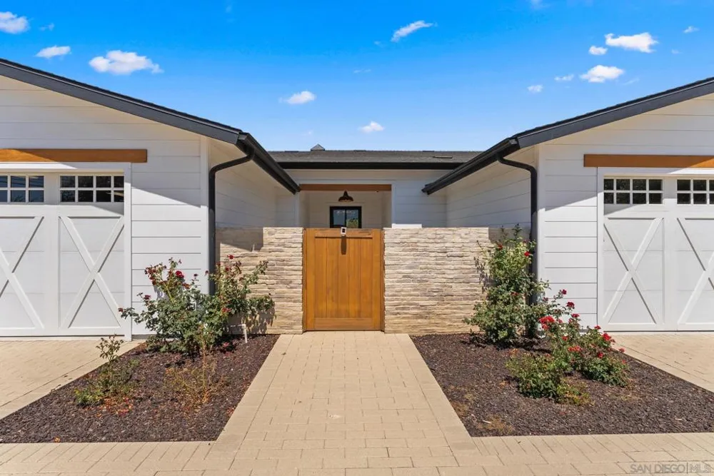 105 Equestrian San Marcos, CA 92069